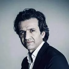 Topdokter Baki Topal: “Wie weet wat een fair artsenloon is?”