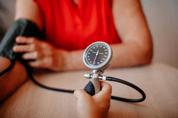  Ménopause précoce : un risque accru d’hypertension